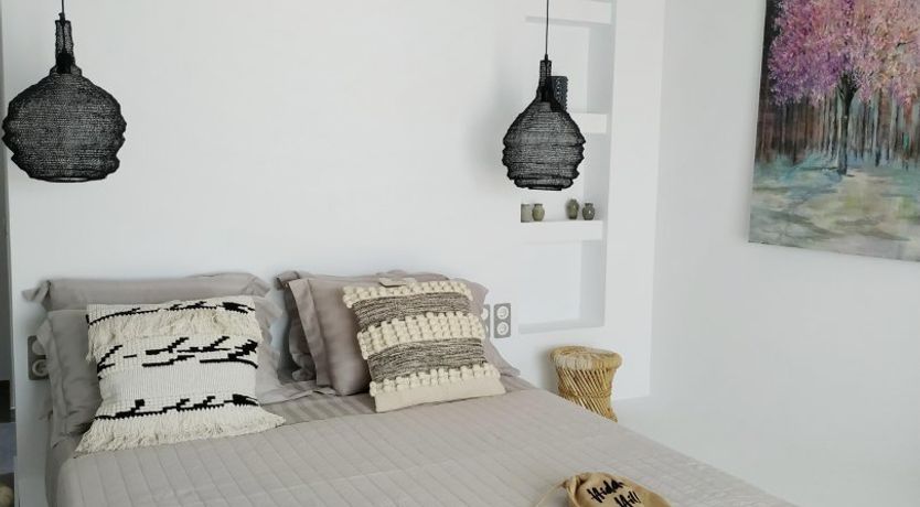 Photo of Wicker & White