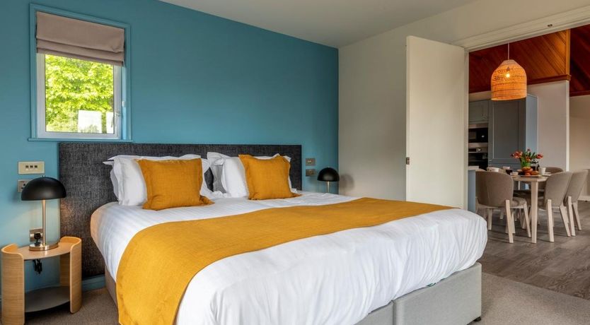 Photo of 3 Bed in St. Mellion