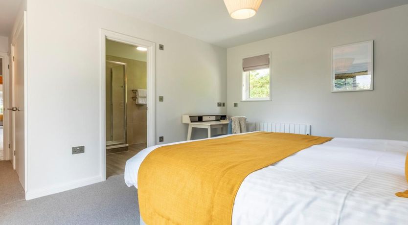 Photo of 3 Bed in St. Mellion