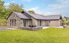 Photo of 3 Bed in Saltash