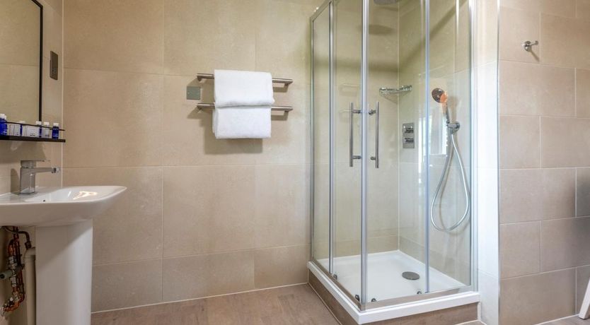 Photo of 3 Bed in St. Mellion