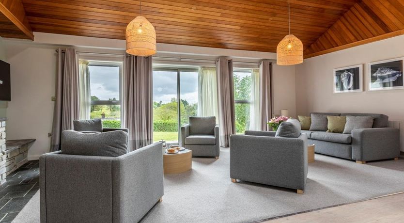 Photo of 3 Bed in St. Mellion