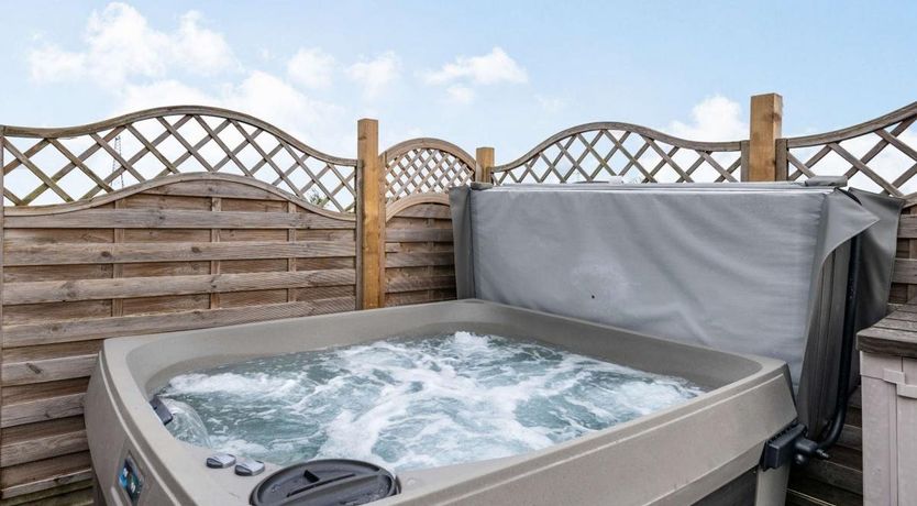 Photo of 2 Bed in Coddington