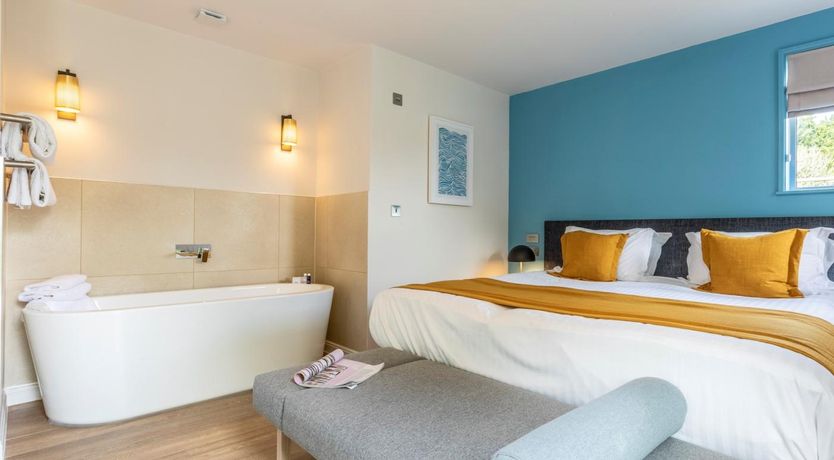 Photo of 2 Bed in Saltash