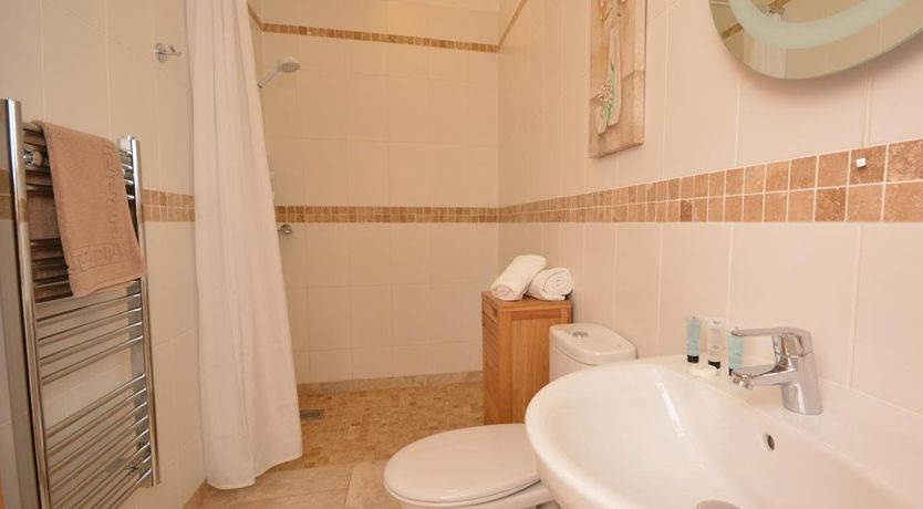 Photo of 2 Bed in Bleadon