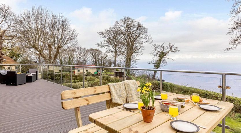 Photo of 2 Bed in Taunton