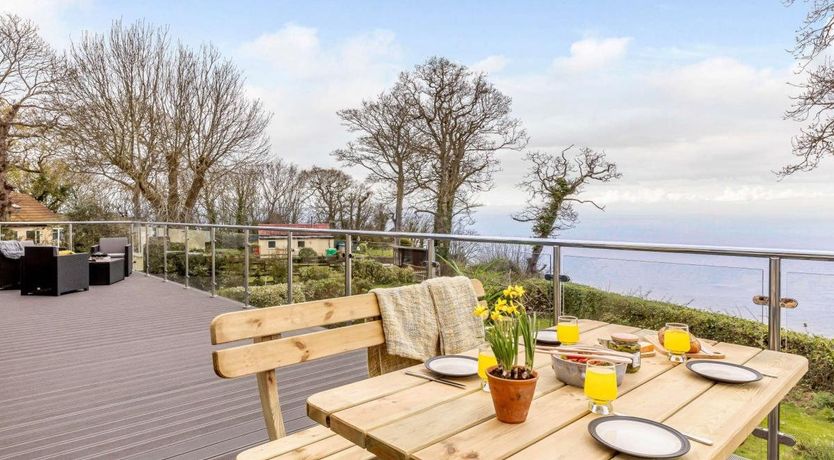 Photo of 2 Bed in West Quantoxhead