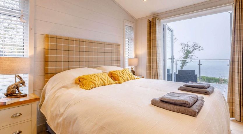 Photo of 2 Bed in West Quantoxhead