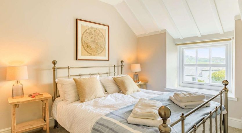 Photo of 1 Bed in Charmouth