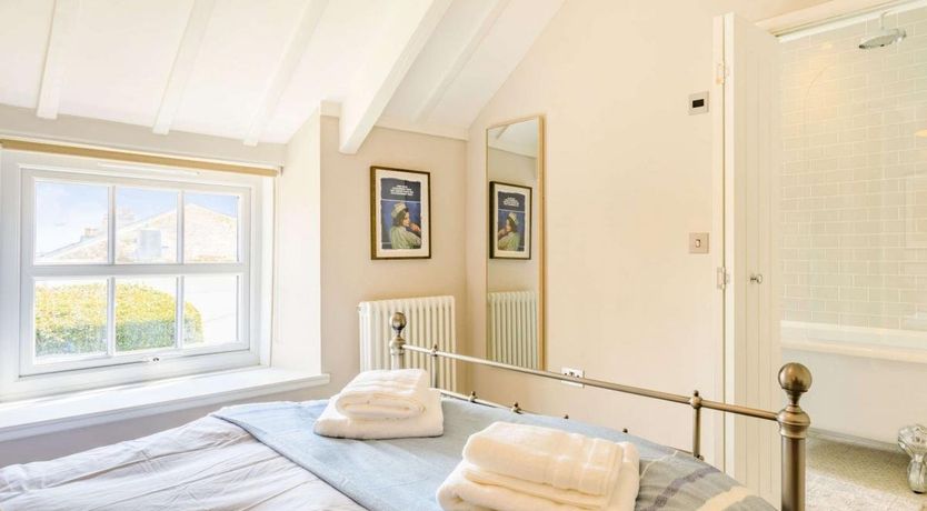 Photo of 1 Bed in Charmouth