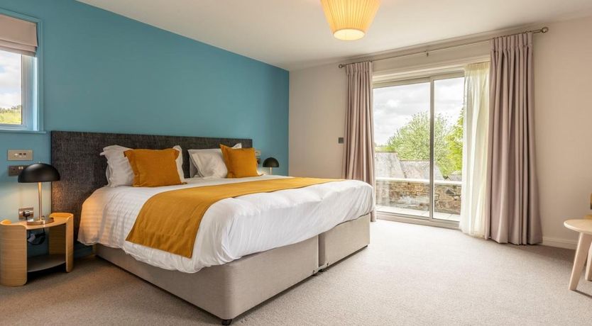 Photo of 3 Bed in St. Mellion