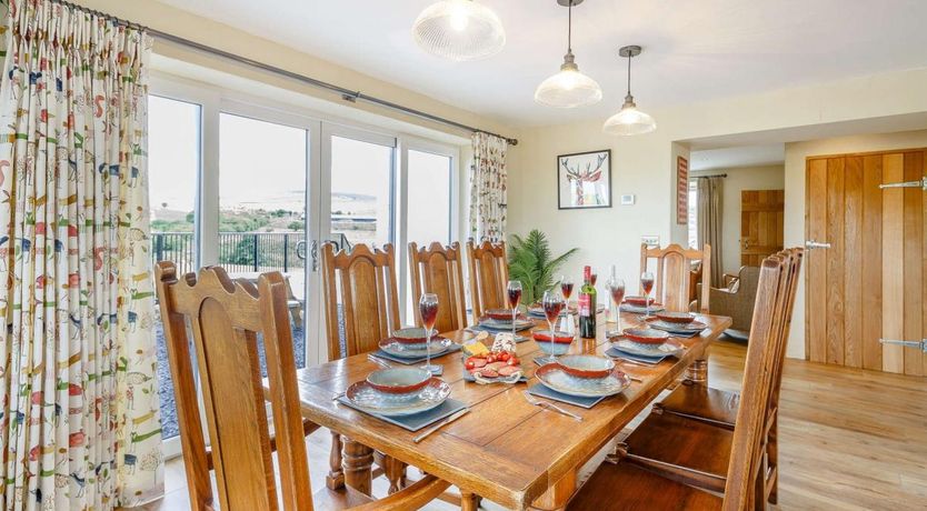 Photo of 4 Bed in Pentrefoelas