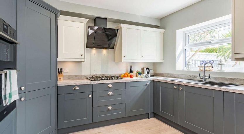 Photo of 3 Bed in Eastbourne