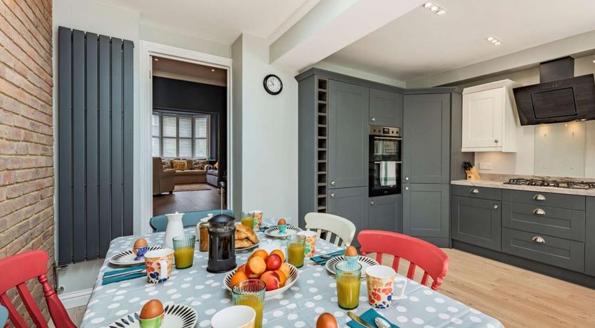 Photo of 3 Bed in Eastbourne