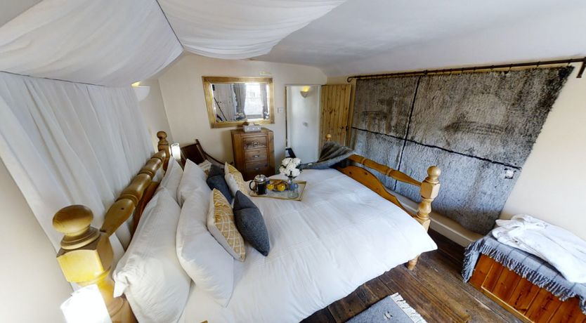 Photo of Courtyard Keeper