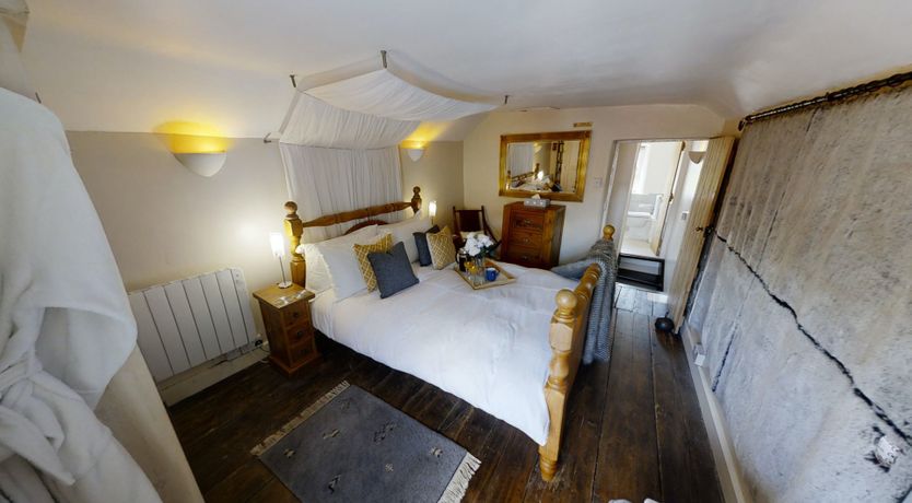 Photo of Courtyard Keeper