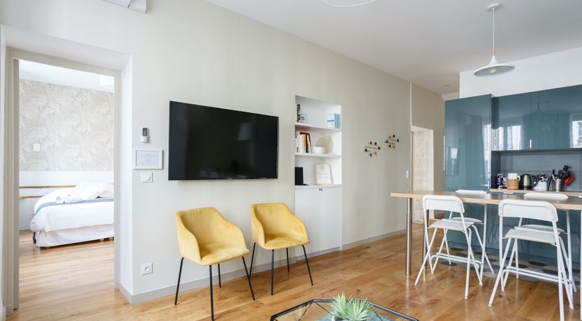 Photo of Palm & Feather