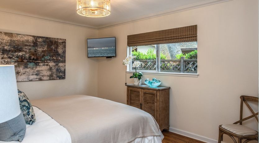 Photo of The Smiling Poet