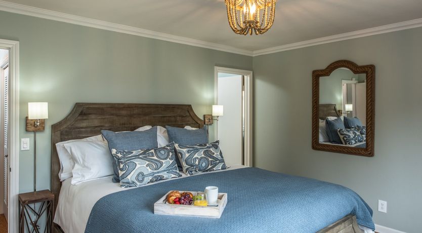 Photo of The Smiling Poet