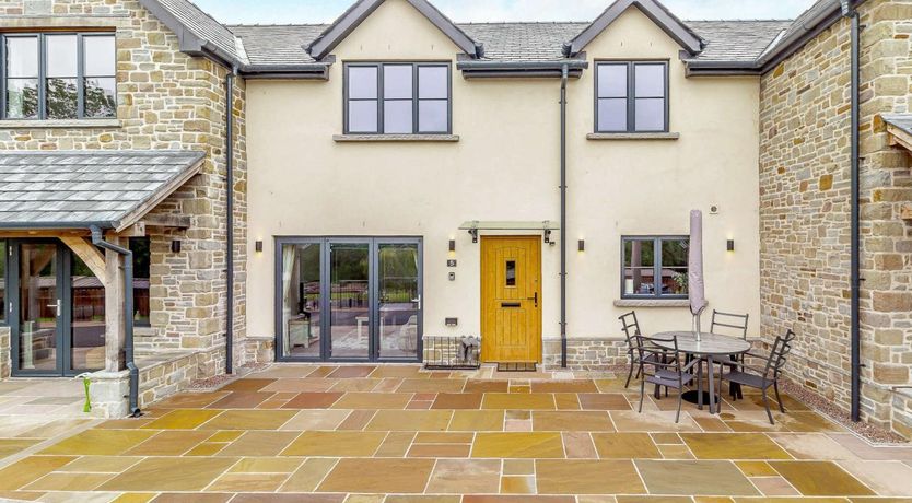 Photo of 2 Bed in Usk-