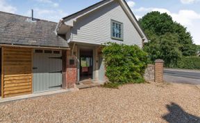 Photo of in Petersfield  (87697)