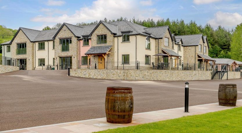 Photo of 2 Bed in Usk-