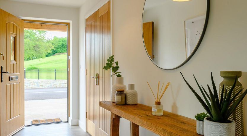 Photo of 2 Bed in Usk-