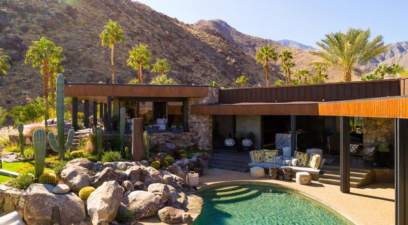 Photo of Poolside Glamour