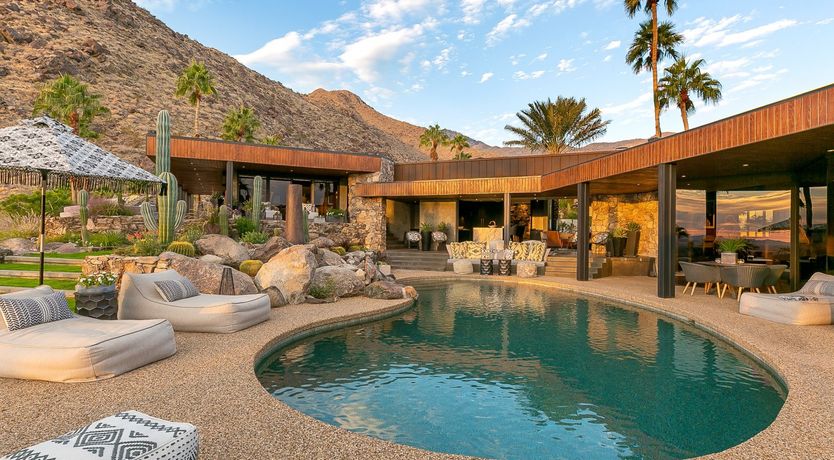 Photo of Poolside Glamour