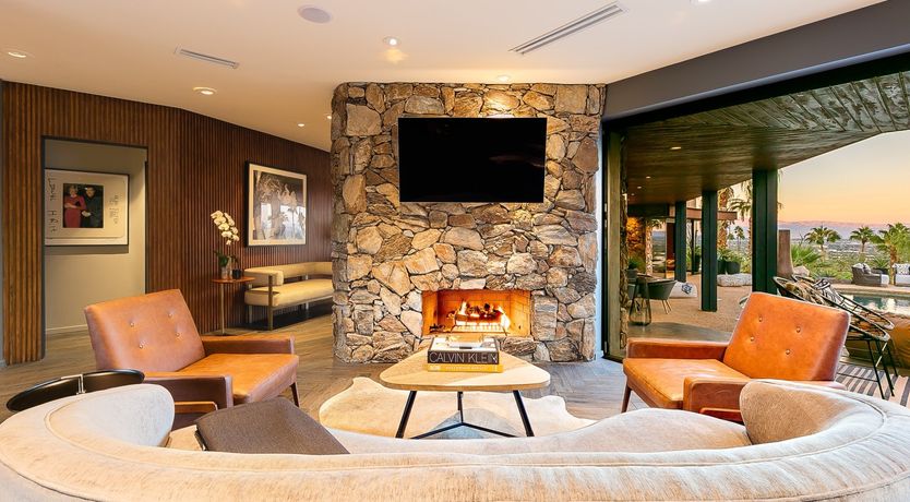 Photo of Poolside Glamour