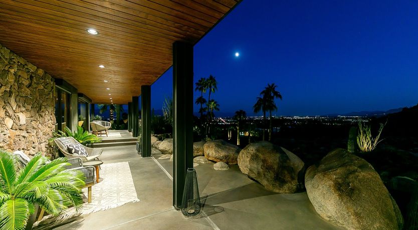 Photo of Poolside Glamour