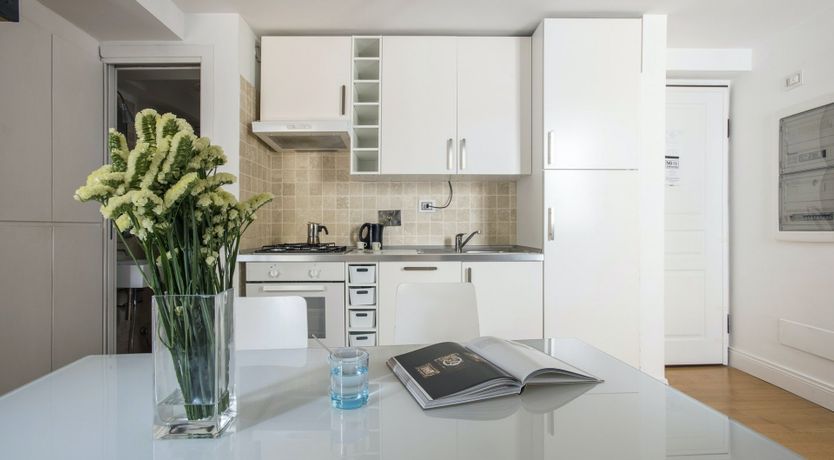 Photo of Noon Herald