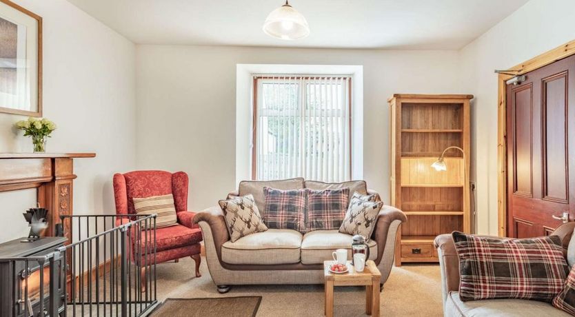 Photo of 4 Bed in Tomintoul