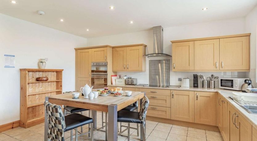 Photo of 4 Bed in Tomintoul