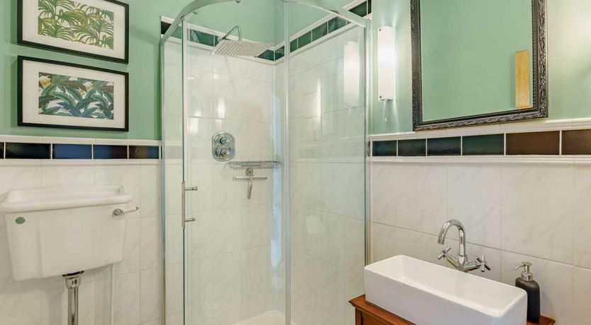 Photo of 4 Bed in Whitwell