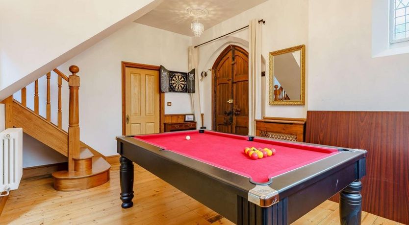 Photo of 4 Bed in Whitwell