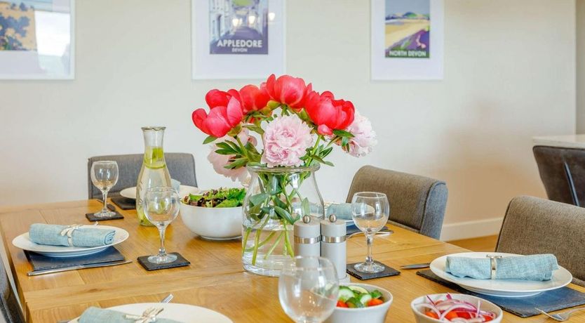 Photo of 3 Bed in Lydacott