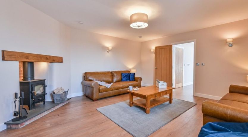 Photo of 3 Bed in Lydacott