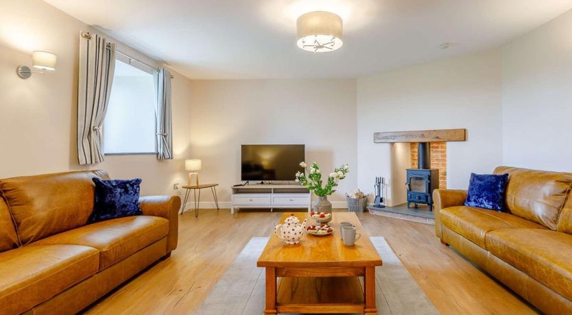 Photo of 3 Bed in Lydacott