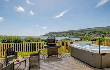 8 Bed in Dunoon Holiday Cottage