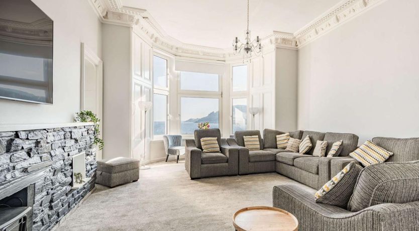 Photo of 8 Bed in Dunoon