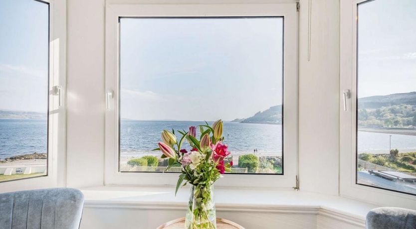 Photo of 8 Bed in Dunoon