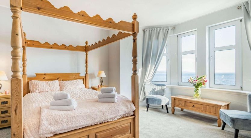 Photo of 8 Bed in Dunoon
