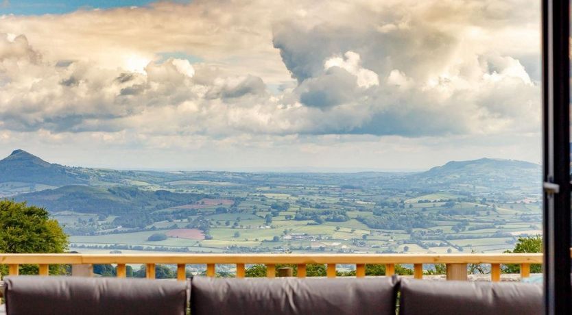 Photo of 1 Bed in Llanover