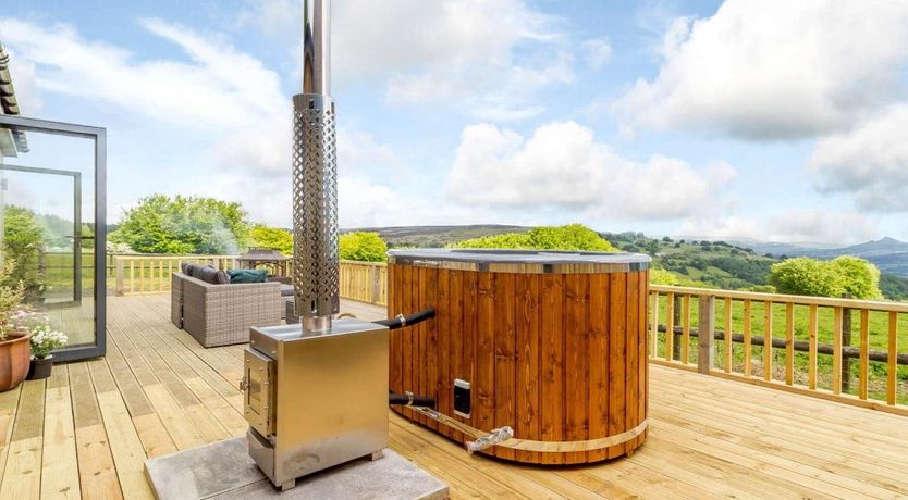 Photo of 1 Bed in Llanover