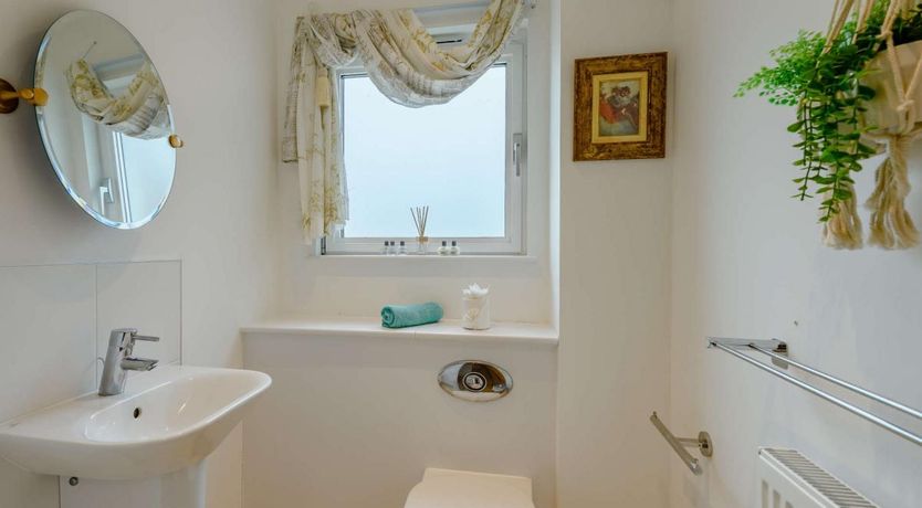 Photo of 4 Bed in Binfield