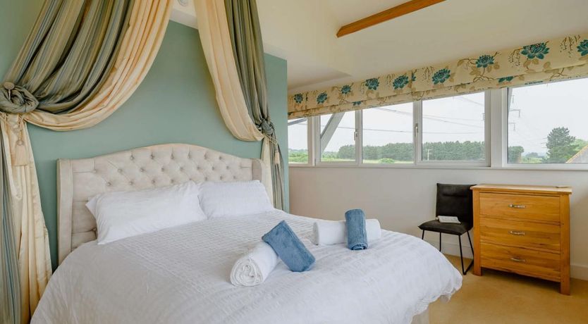 Photo of 4 Bed in Binfield