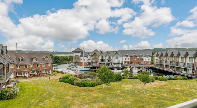 Photo of 4 Bed in Binfield