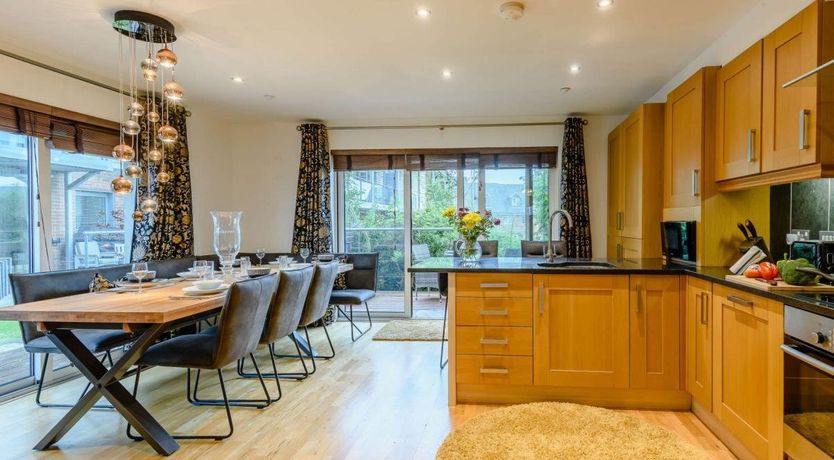 Photo of 4 Bed in Binfield