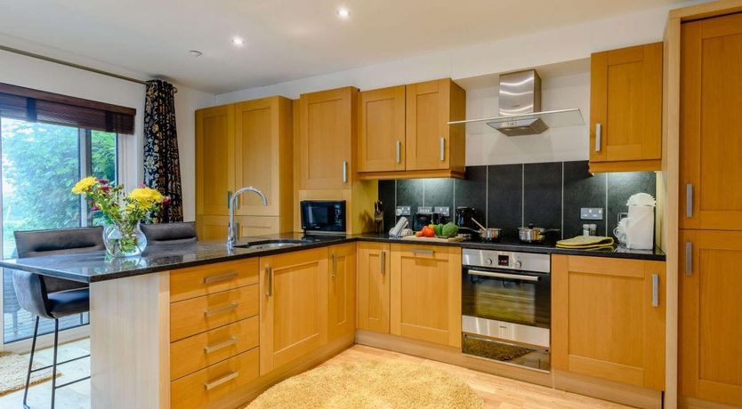 Photo of 4 Bed in Binfield